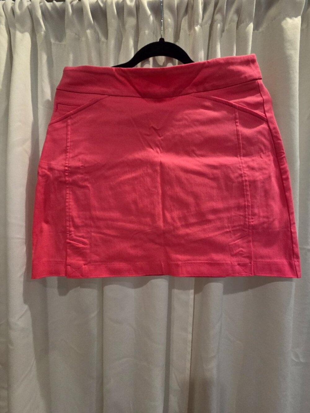 Eric Casual Millennium Skort in the shade Malibu Pink ~ Large